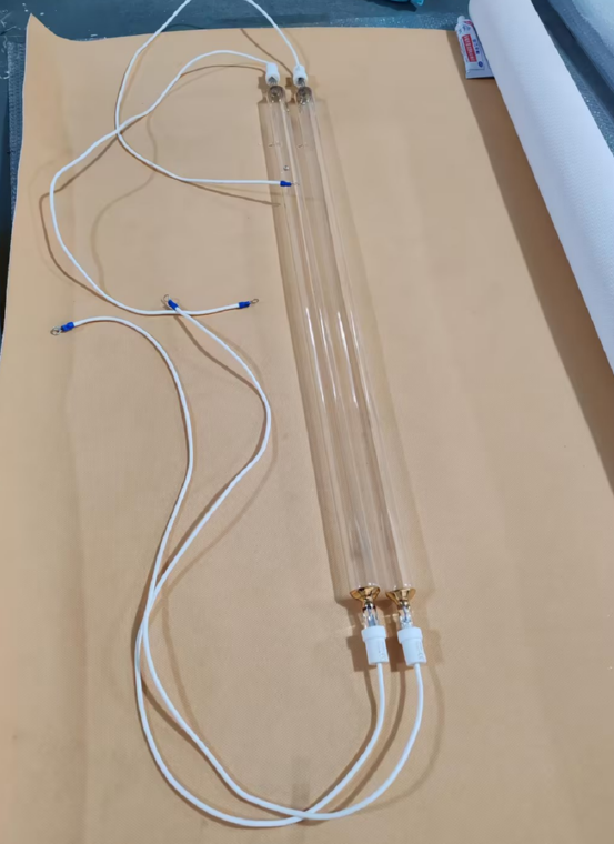 High voltage mercury UV lamp